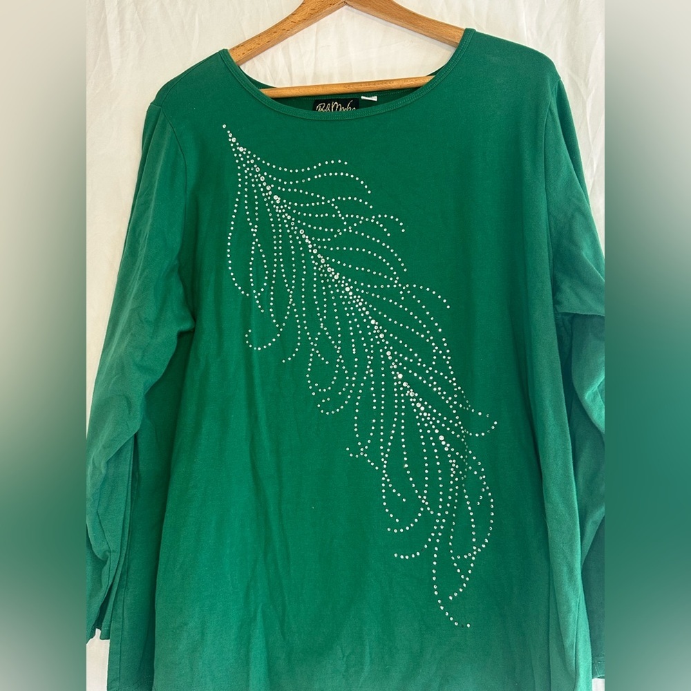 Bob Moche Wearable Art Women’s Long Sleeve Green Pullover Top size 1X Sequins - Picture 3 of 9